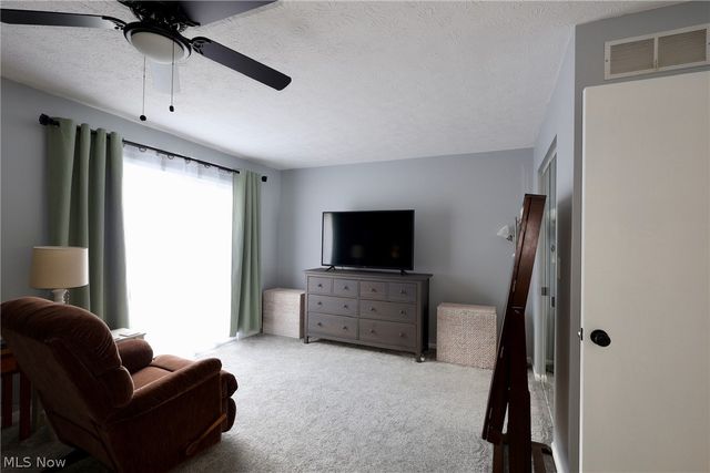 3389 Ivy Hill Circle D, Cortland, OH 44410