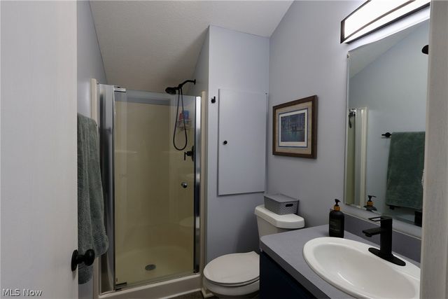 3389 Ivy Hill Circle D, Cortland, OH 44410