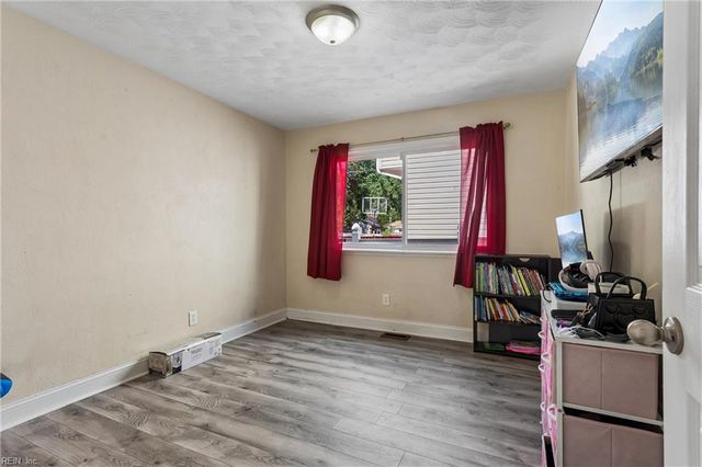 3501 Shell RD, Hampton, VA 23661