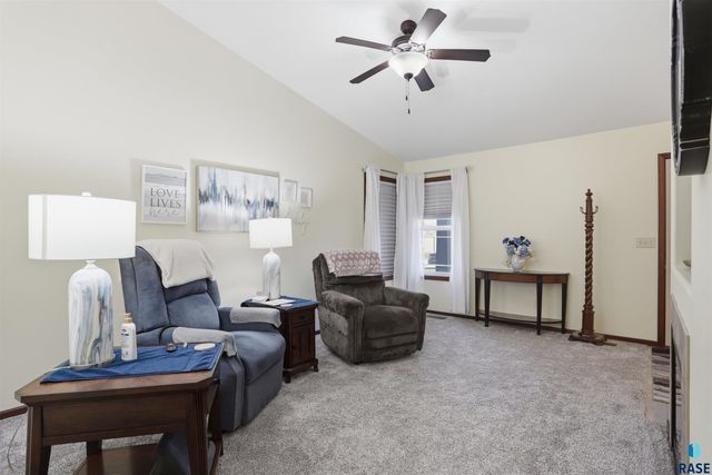 5505 E Schave St Street, Sioux Falls, SD 57110