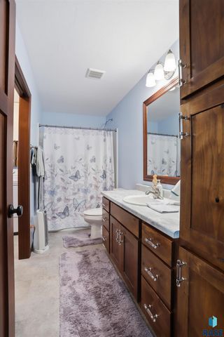 5505 E Schave St Street, Sioux Falls, SD 57110