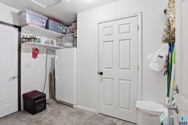 5505 E Schave St Street, Sioux Falls, SD 57110