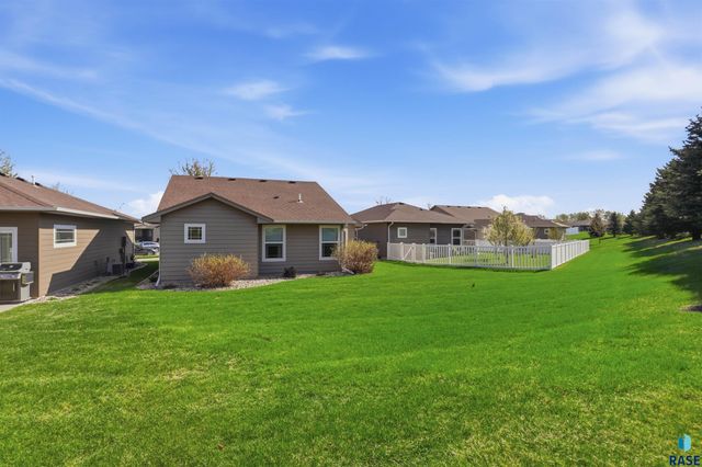 5505 E Schave St Street, Sioux Falls, SD 57110
