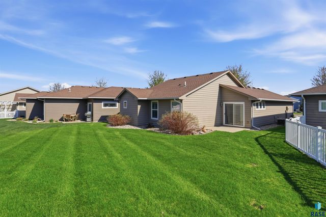 5505 E Schave St Street, Sioux Falls, SD 57110