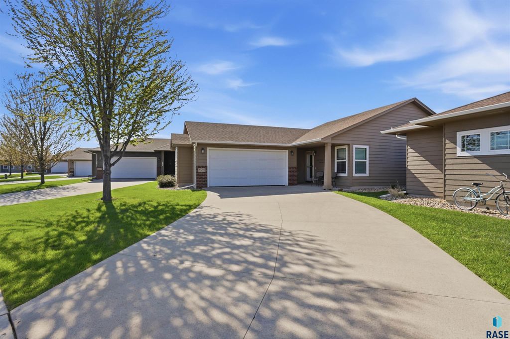 5505 E Schave St Street, Sioux Falls, SD 57110