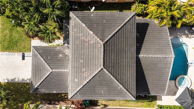 12209 NW 57th St, Coral Springs, FL 33076