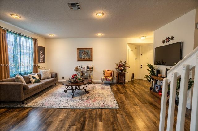 12209 NW 57th St, Coral Springs, FL 33076