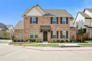 1105 Fallgate Drive, Saginaw, TX 76179