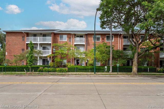 444 Chester Street 420, Birmingham, MI 48009