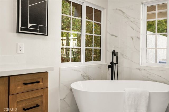 10412 Boca Canyon, Santa Ana, CA 92705