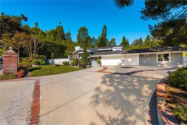 10412 Boca Canyon, Santa Ana, CA 92705