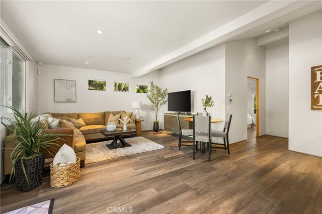 10412 Boca Canyon, Santa Ana, CA 92705