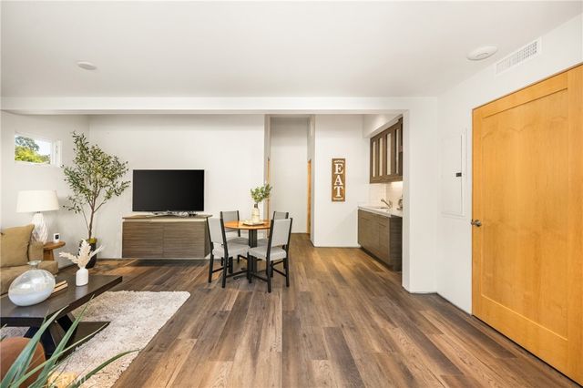 10412 Boca Canyon, Santa Ana, CA 92705