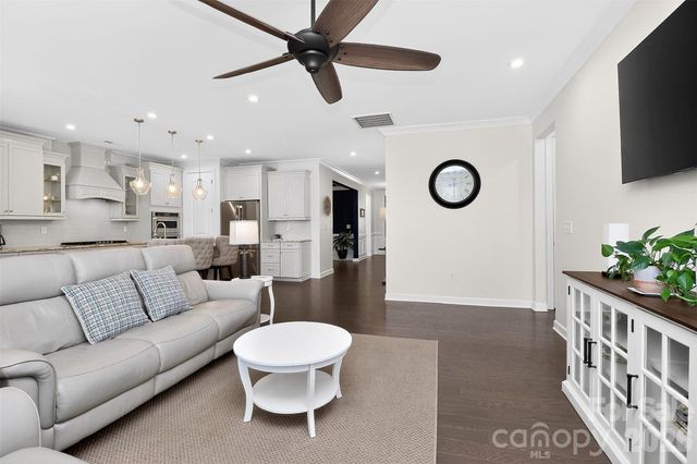 3024 Marchers Trace Drive, Charlotte, NC 28227