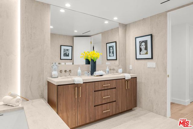 10601 Wilshire Boulevard 504, Los Angeles, CA 90024
