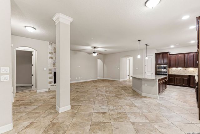 18611 Golden Maize, San Antonio, TX 78258