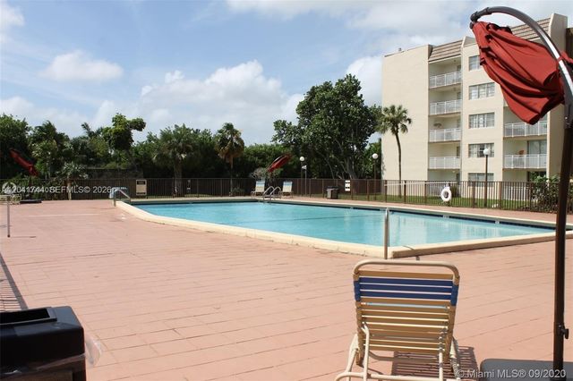 6930 Miami Gardens Drive 1209, Hialeah, FL 33015