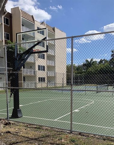 6930 Miami Gardens Drive 1209, Hialeah, FL 33015