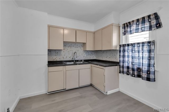 204 Floss Avenue, Buffalo, NY 14215