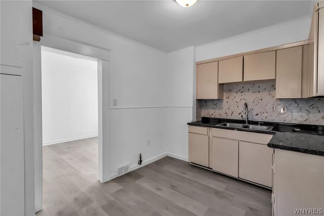 204 Floss Avenue, Buffalo, NY 14215