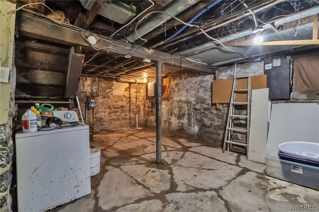 204 Floss Avenue, Buffalo, NY 14215