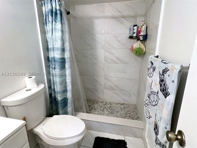 100 NW 76th Ave 302-2, Plantation, FL 33324