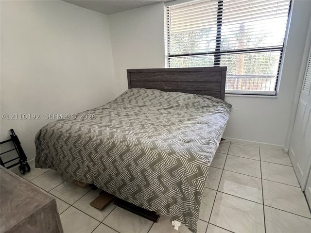 100 NW 76th Ave 302-2, Plantation, FL 33324