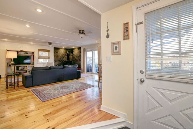 77 Concord Street, New Haven, CT 06512