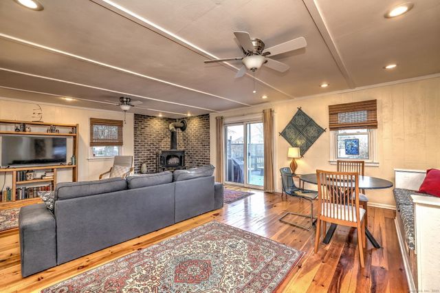 77 Concord Street, New Haven, CT 06512