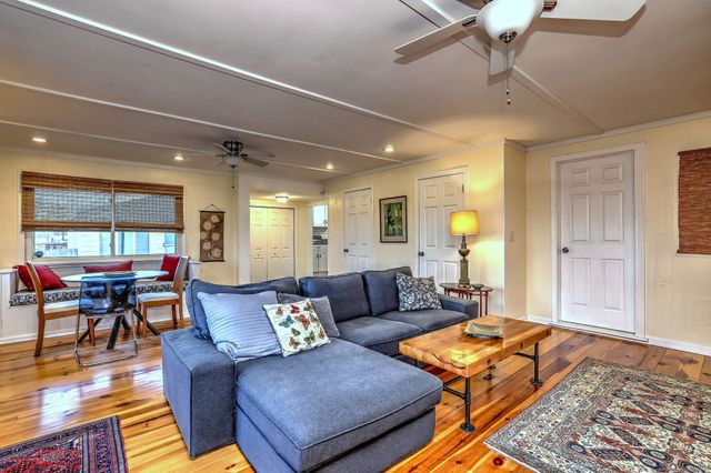 77 Concord Street, New Haven, CT 06512