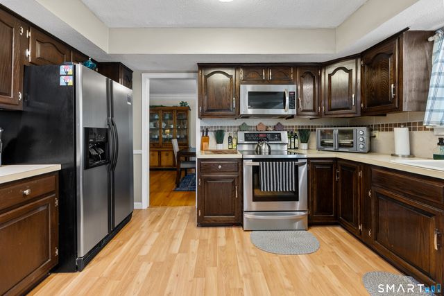 16 Indian Hill Road, North Branford, CT 06472
