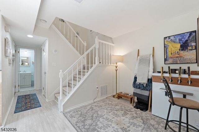 26 Driftwood Dr, Franklin Twp., NJ 08873