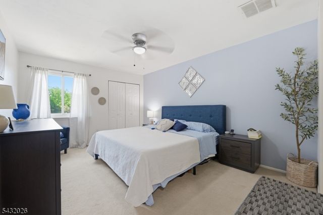 26 Driftwood Dr, Franklin Twp., NJ 08873