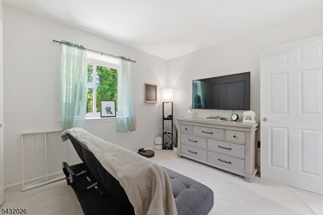 26 Driftwood Dr, Franklin Twp., NJ 08873