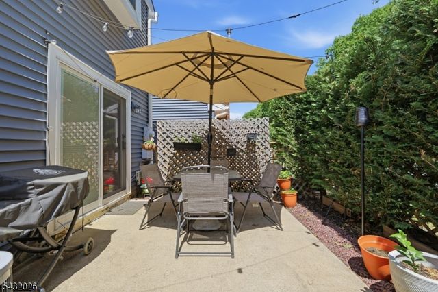 26 Driftwood Dr, Franklin Twp., NJ 08873