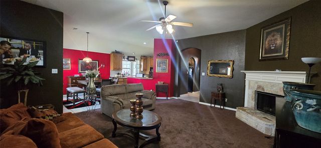 1121 Bradford Drive, Glenn Heights, TX 75154