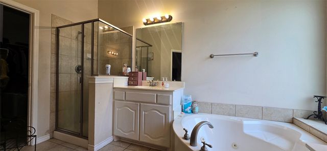 1121 Bradford Drive, Glenn Heights, TX 75154