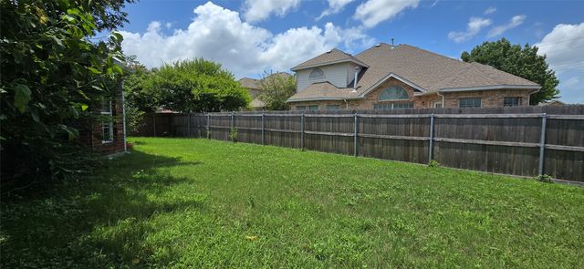 1121 Bradford Drive, Glenn Heights, TX 75154
