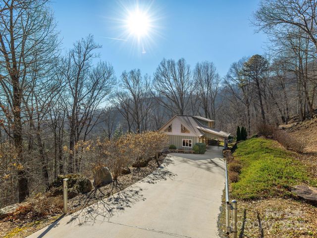 26 Ashewood Lane, Waynesville, NC 28786