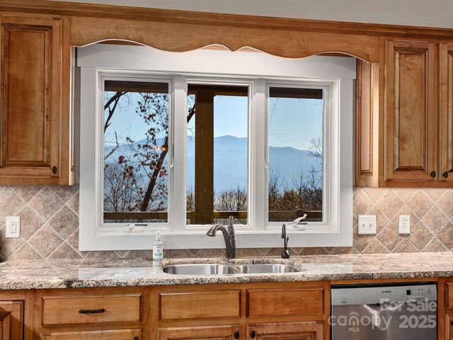 26 Ashewood Lane, Waynesville, NC 28786