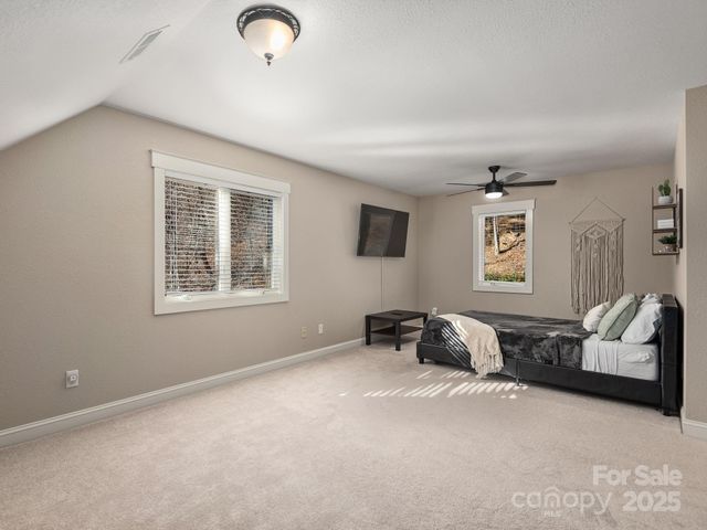 26 Ashewood Lane, Waynesville, NC 28786