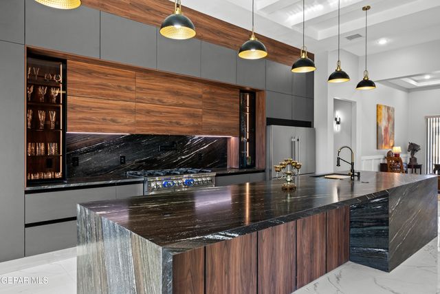 5421 Dougallan Lane, El Paso, TX 79932