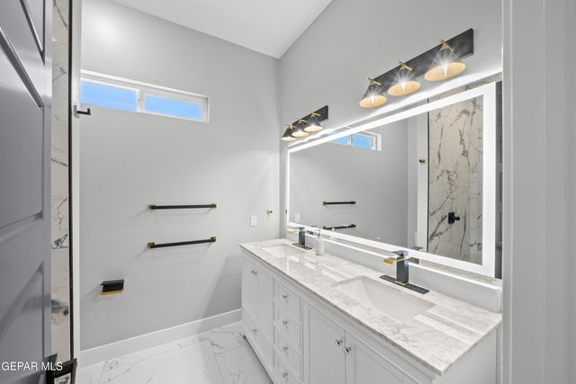 5421 Dougallan Lane, El Paso, TX 79932