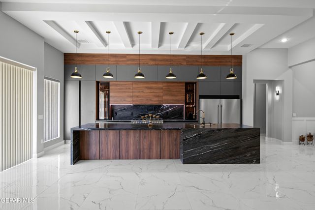 5421 Dougallan Lane, El Paso, TX 79932