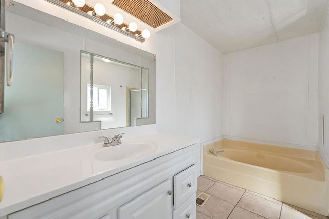 40560 Golden Way, Palm Desert, CA 92211