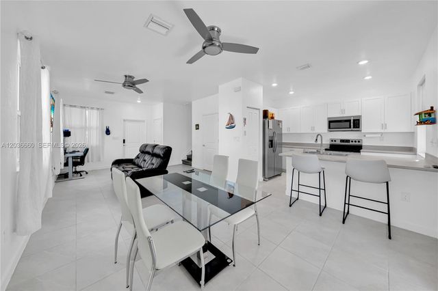 2632 SE 11th Court, Homestead, FL 33035