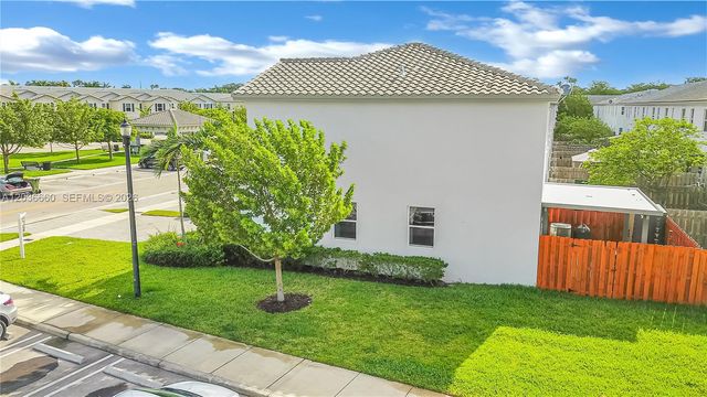 2632 SE 11th Court, Homestead, FL 33035