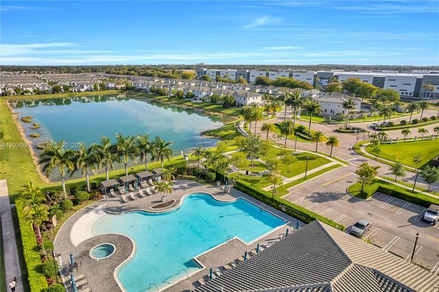 2632 SE 11th Court, Homestead, FL 33035