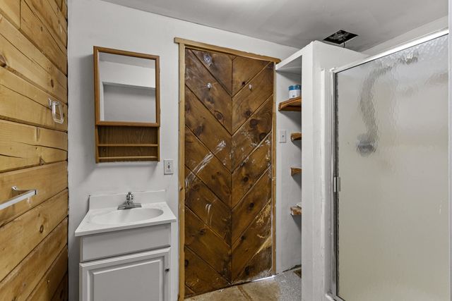 388 Perch Pond Road, Holderness, NH 03245