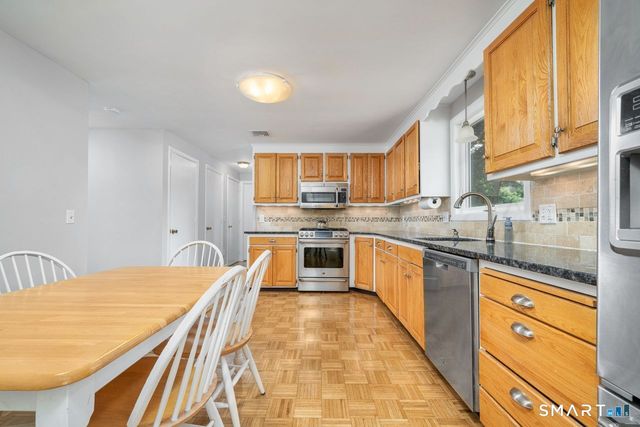 17 Lancaster Road, Cromwell, CT 06416
